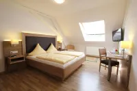 Weinhotel / Gasthaus Zur Sonne Hotel dekat Stephansmünster Breisach