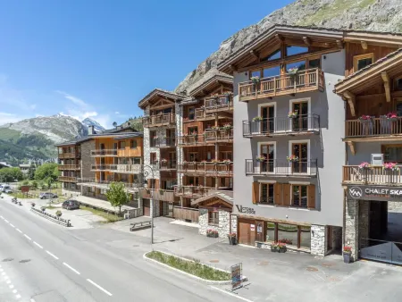 Victoria Lodge, Friendly Hotel Отели рядом с достопримечательностью «Val d'Isère»