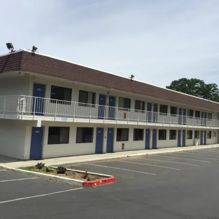 Motel 6 Yreka, CA