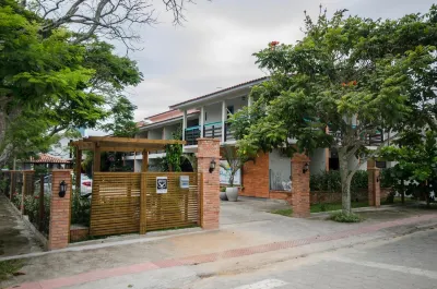 Pousada Poente do Sol Hotel dekat Gamboa Beach