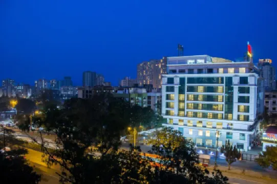 The Byke Suraj Plaza Pure Veg, Thane Hoteles cerca de Talao Pali Lake