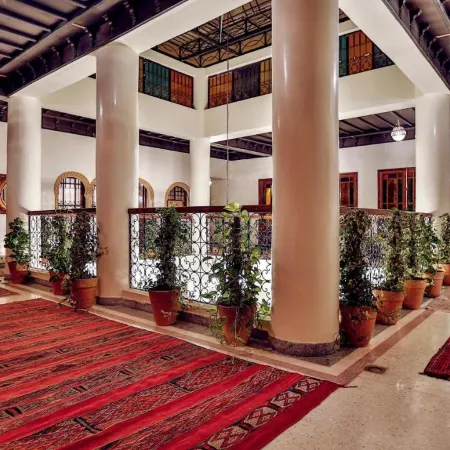 Riad Adahab Отели в г. Уджда