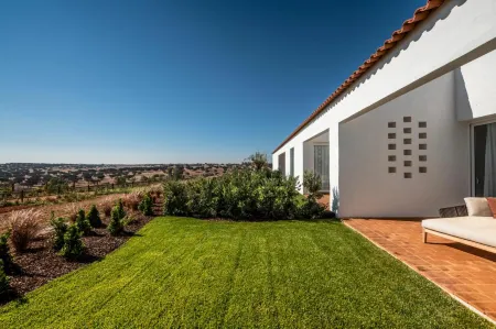 Herdade da Malhadinha Nova - Relais & Châteaux Отели в г. Алберноа