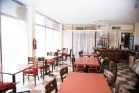 Days Inn by Wyndham Alexandria South Hotels in Belle Haven