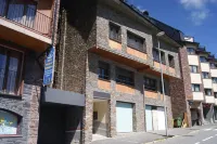 Apartamentos Borruscall Hotels in 