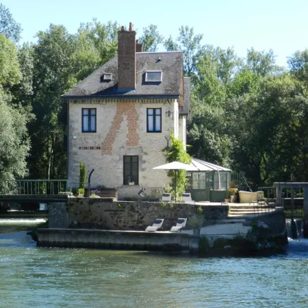 Moulin de la Chevriere Отели в г. Саше