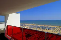 Hotel Orient & Pacific - Sea View