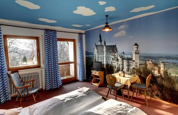 兆博卡比奈特旅館