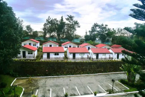 Forest Crest Nature Hotel and Resort Powered by Aston Hotel di Nasugbu