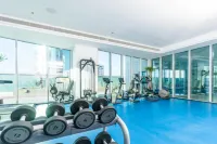 S Plaza Suites Hotel - gimnasio