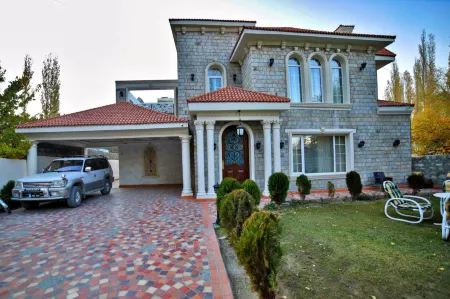 Arish Luxury Suites Отели в г. Скарду