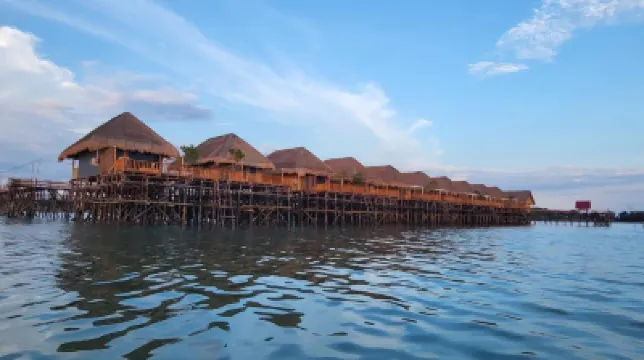 Kelong Pancing Madu Tiga Hotels near 500 Lohan Temple