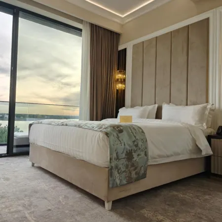 Panoramic Mamaia Hotel