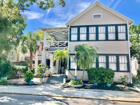 Old Powder House Inn