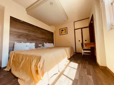 Hotel Mina โรงแรมใกล้สวนอาลาเมดา เซ็นทรัล