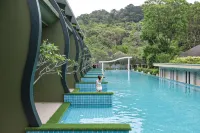โรงแรมเมอร์เคียว เกาะช้าง ไฮด์อเวย์ - ติดทะเล