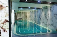 Mustafa Hotel - Pools