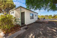 Echo Holiday Parks - Naracoorte - parking