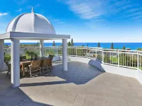 Beachside Resort Kawana Waters Hotels in Buddina