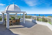 Beachside Resort Kawana Waters