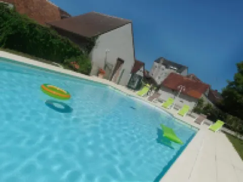 Logis Hôtel du Cygne Hotels in Bracieux