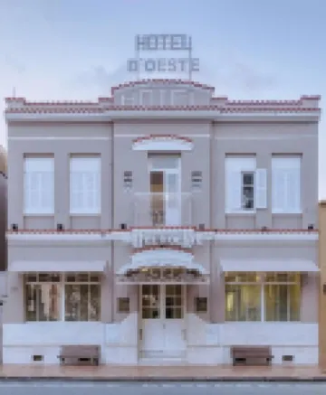 Mova Hotel d'Oeste - Localizado em Frente a Praça Principal da Cidade, na área Central - Pé na Praça Hotels near Train Station