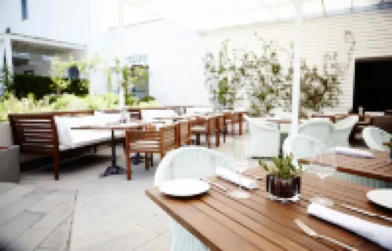 ลาสวีท - โฮเทลแอนด์สปา