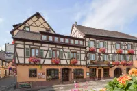 Hôtel A la Vignette - Colmar-Nord Hotel dekat Cigoland - Parc des Cigognes et Attractions