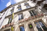 ホテル デュケスネ イル・ド・ヴェルサイユ周辺のホテル