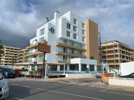 Hotel María Cristina Отели в г. CAlig