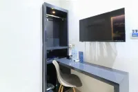 Hotel Berlian International فنادق في Pabean Cantikan