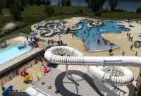 Les Jardins de Camelot Hotels in Saint-Michel-de-Fronsac