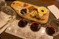 McLaren Vale Studio Apartments Hotels in Moana