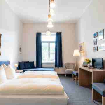 Hotel-Pension am Siegestor Rooms