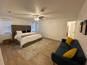 Large Modern Family Home!