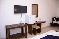 Woodnest Windmill Beach Hotel