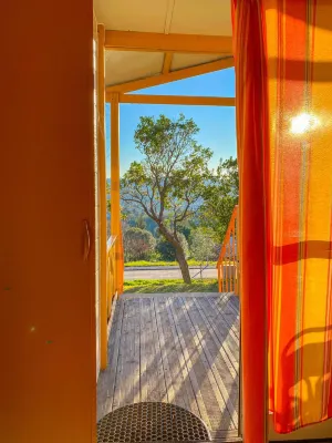 Coimbra Camping & Bungalows - pemandangan pegunungan