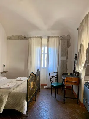 Casa Cerboneschi B&B in a Medieval Village with Panoramic Tuscan Hills - 3-Star