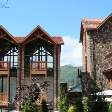 Dilijani Tun Hotel & Restaurant