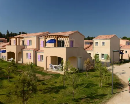 Résidence Odalys le Mas des Alpilles Hotels in Paradou