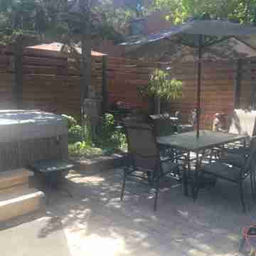 Maison des Jardins B & B Hotel Exterior