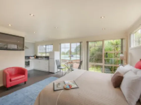 อลอฟท์ บูทีค แอคคอมโมเดชั่น โรงแรมในสตราฮาน