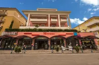 Casa Merano Residence & Restaurant Bibione Centro فنادق في سان ميشيل آل تاليامنتو