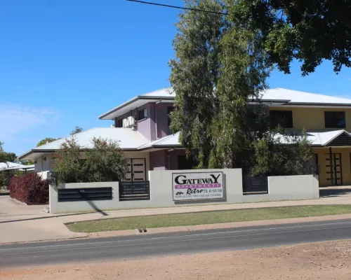 Western Gateway Motel and Apartments Hotels in Emerald