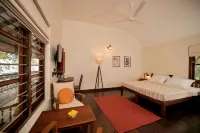 Samiira on Ashtamudi Lake Hotels near St. George Orthodox Valiyapally Church East Kallada