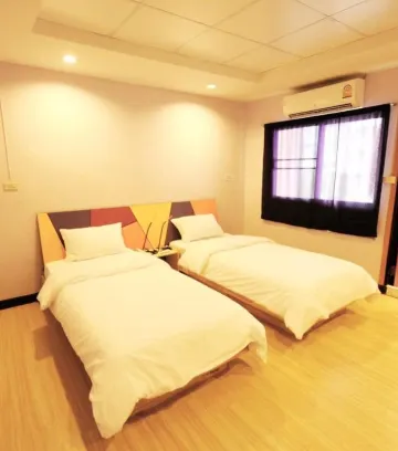 ห้องเตียงแฝด พร้อมห้องน้ำส่วนตัว