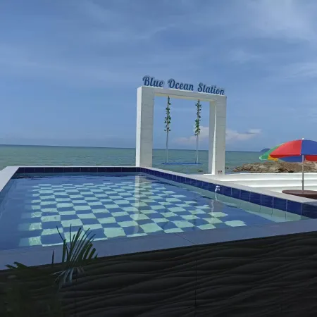 Blue Ocean Station Отели в г. Путатан