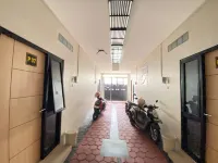 Modern Stay Near Roxy Mall Jember RedPartner