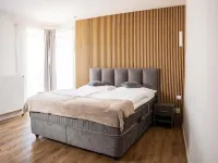 Hotel Sharingham Hotels near Cathedral of St. Peter and Paul