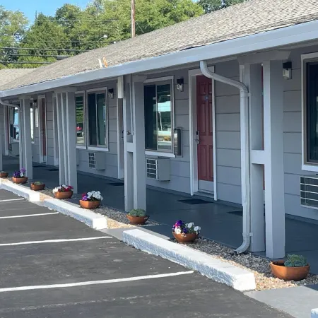 Lark Motel Willits